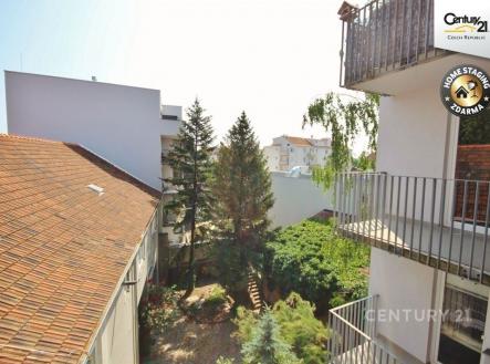 . | Pronájem bytu, 1+kk, 40 m²