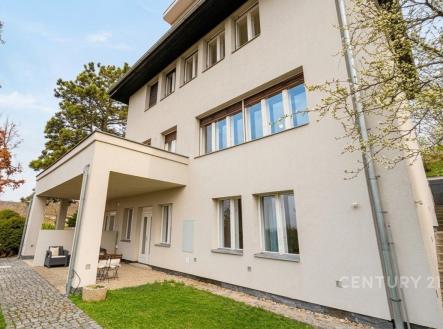 . | Prodej - dům/vila, 432 m²