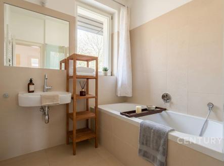 . | Prodej - dům/vila, 432 m²