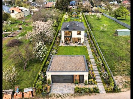 . | Prodej - pozemek pro bydlení, 1 057 m²