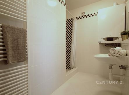 . | Pronájem bytu, 2+kk, 64 m²