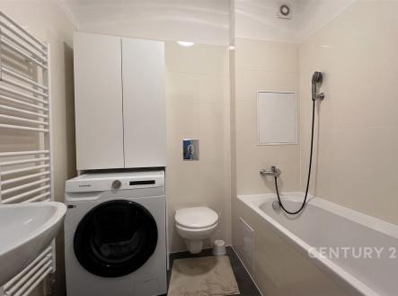 . | Pronájem bytu, 2+kk, 47 m²