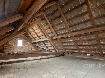 . | Prodej - dům/vila, 180 m²