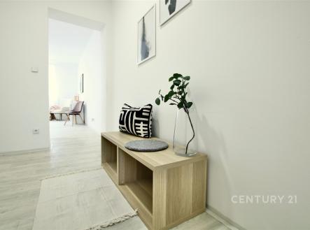 . | Pronájem bytu, 1+kk, 36 m²