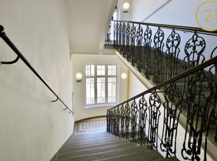 . | Pronájem bytu, 2+1, 69 m²