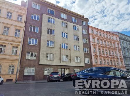 . | Pronájem bytu, 1+kk, 35 m²