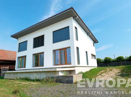 . | Prodej - dům/vila, 214 m²