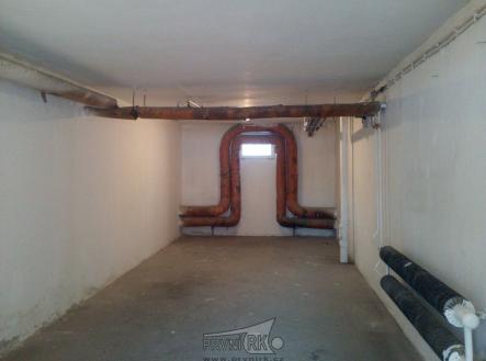 Nemovitost | Pronájem - malý objekt/garáž