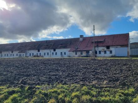 Obrázek k zakázce č.: 717672 | Prodej - zemědělský objekt, 32 700 m²