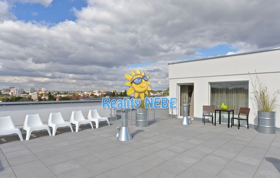 Pronájem bytu 1kk 23m2 s balkonem Hornoměcholupská Průmyslová Hostivař