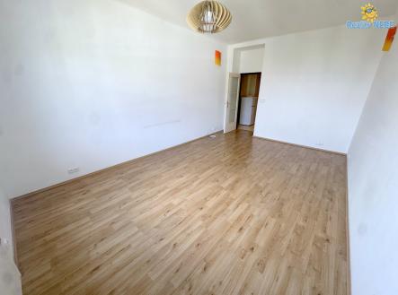 Pronájem bytu, 1+kk, 31 m²