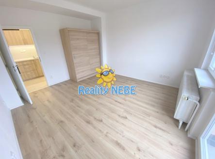 Pronájem bytu, 1+kk, 30 m²