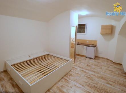 Pronájem bytu, 1+kk, 21 m²