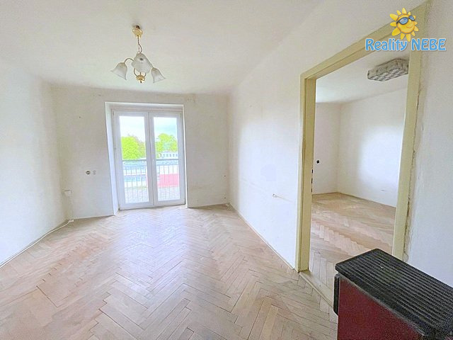 Pronájem bytu 2+1/B 53m2 Petrohradská Kladno - Rozdělov