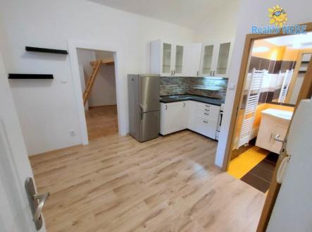 Pronájem bytu, 2+kk, 40 m² obrázek