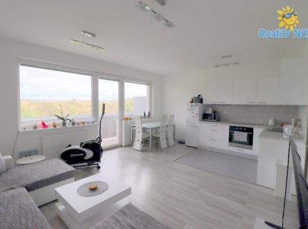 Pronájem bytu, 3+kk, 94 m²