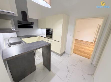 Pronájem bytu, 2+kk, 65 m²