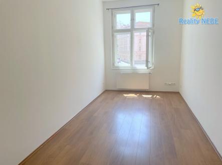 Pronájem bytu, 1+kk, 26 m² obrázek