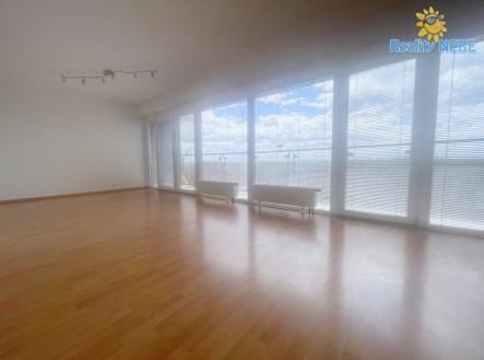 Pronájem bytu, 3+kk, 83 m²