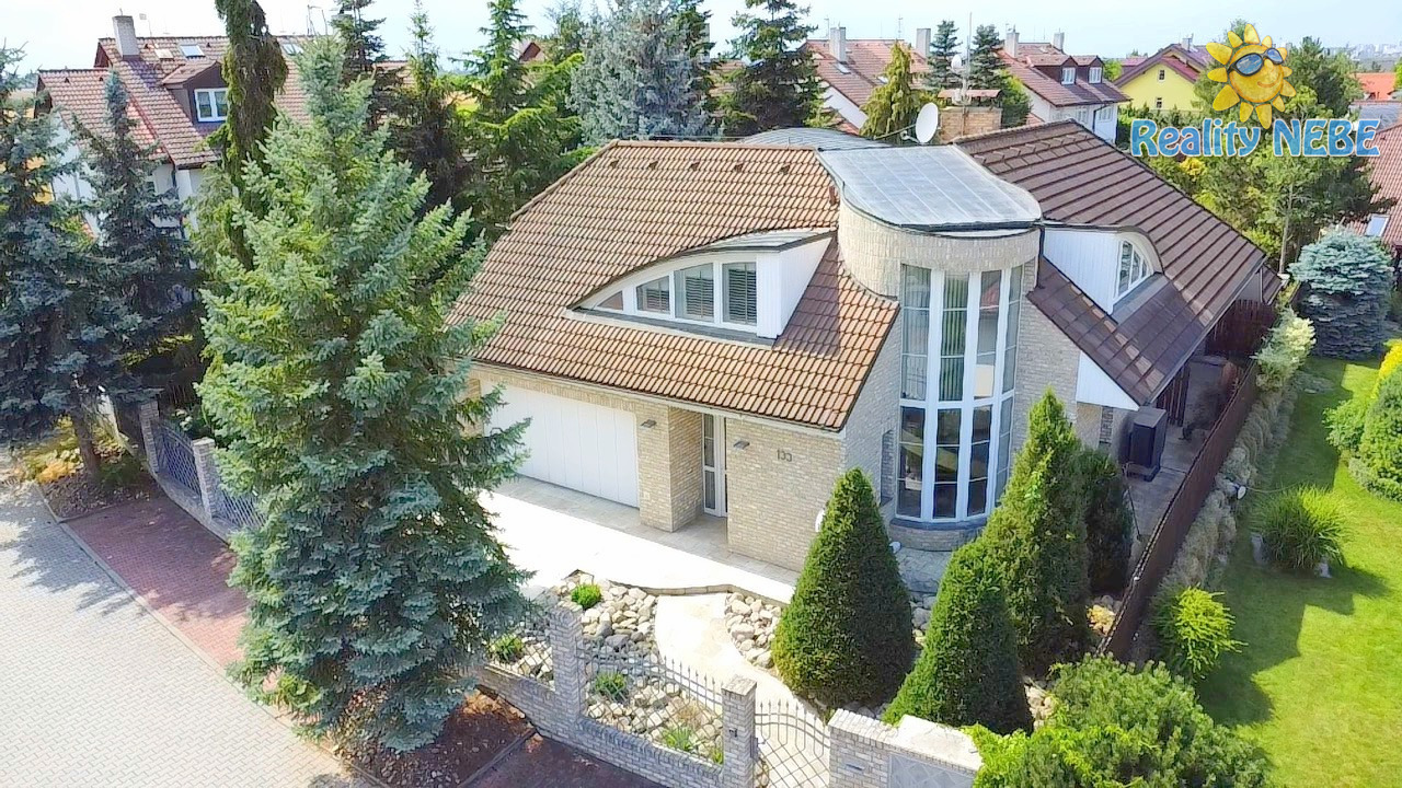 Prodej rodinného domu vily U Zahrádek Praha Benice