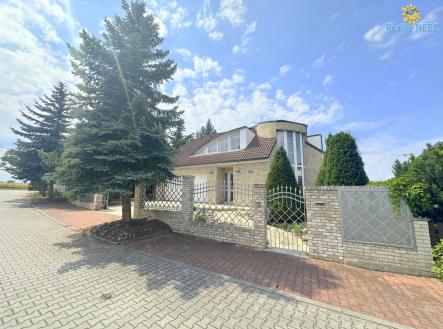 Prodej - dům/vila, 427 m²
