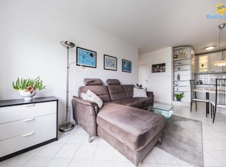 Pronájem bytu, 2+kk, 43 m²