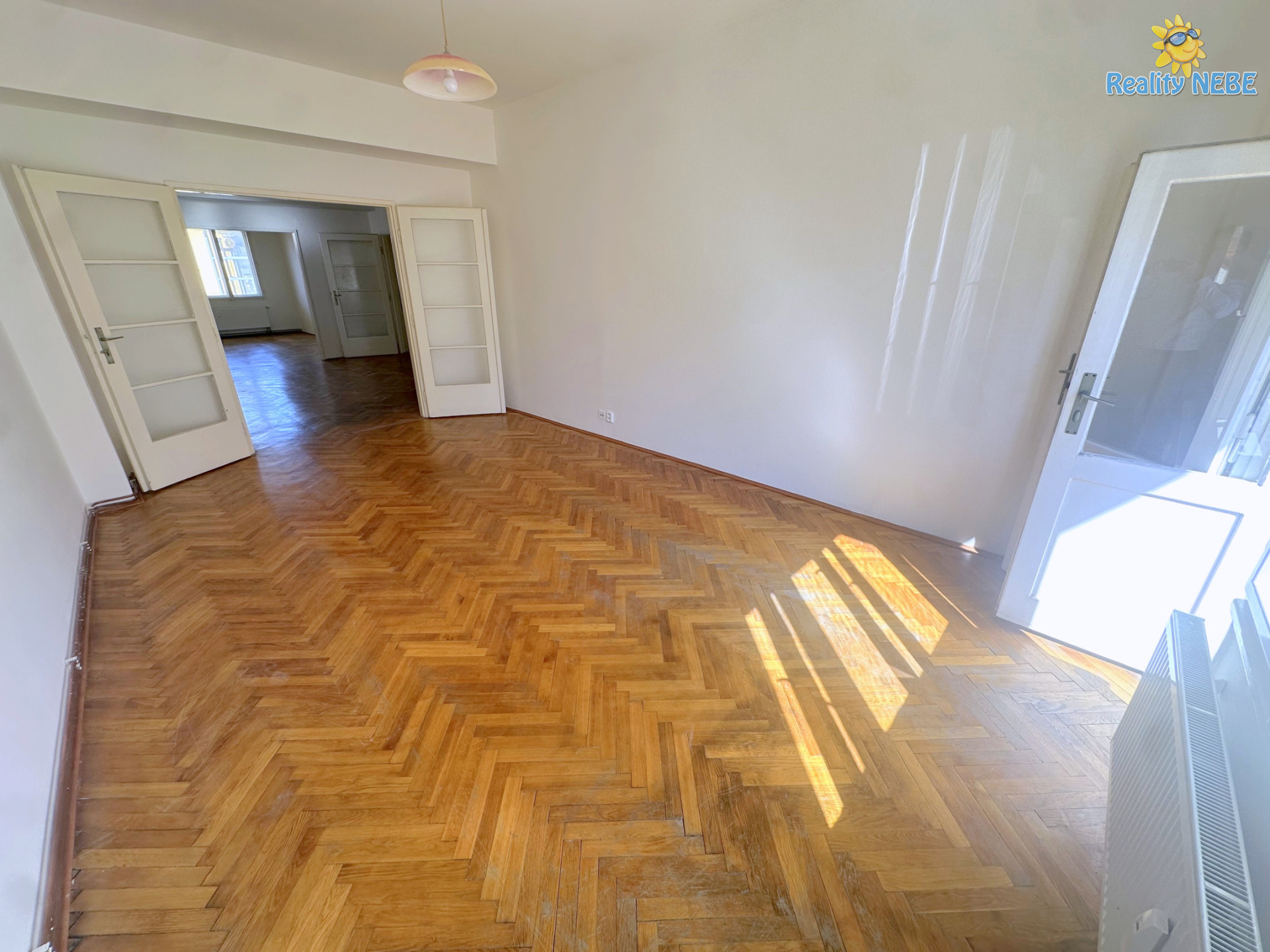 Pronájem bytu 2+1 89m2 dva balkony Štěpánská Praha 1