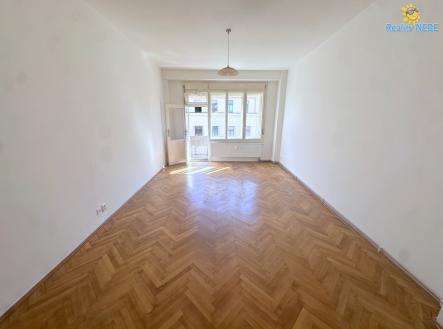 Pronájem bytu, 2+1, 89 m² obrázek