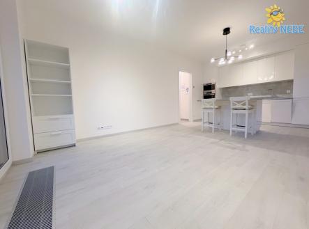 Pronájem bytu, 2+kk, 58 m²