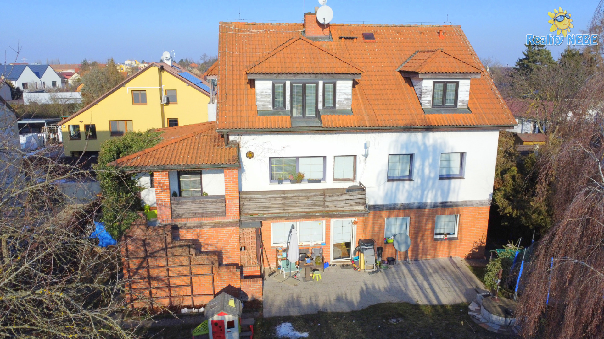 Prodej bytový dům Praha Zlatníky - Hodkovice