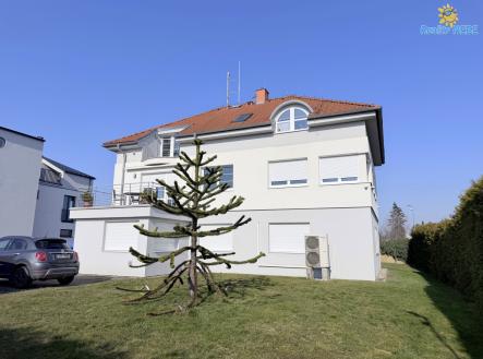 Pronájem - komerční objekt, administrativní budova, 350 m²