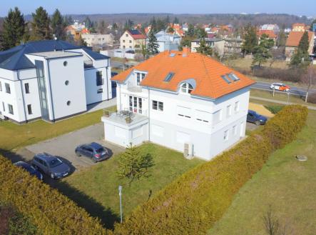 Pronájem - dům/vila, 350 m²