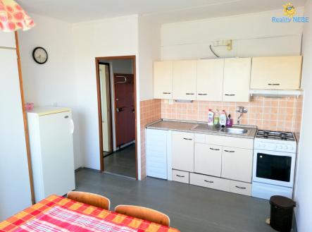 Pronájem bytu, 2+kk, 42 m²