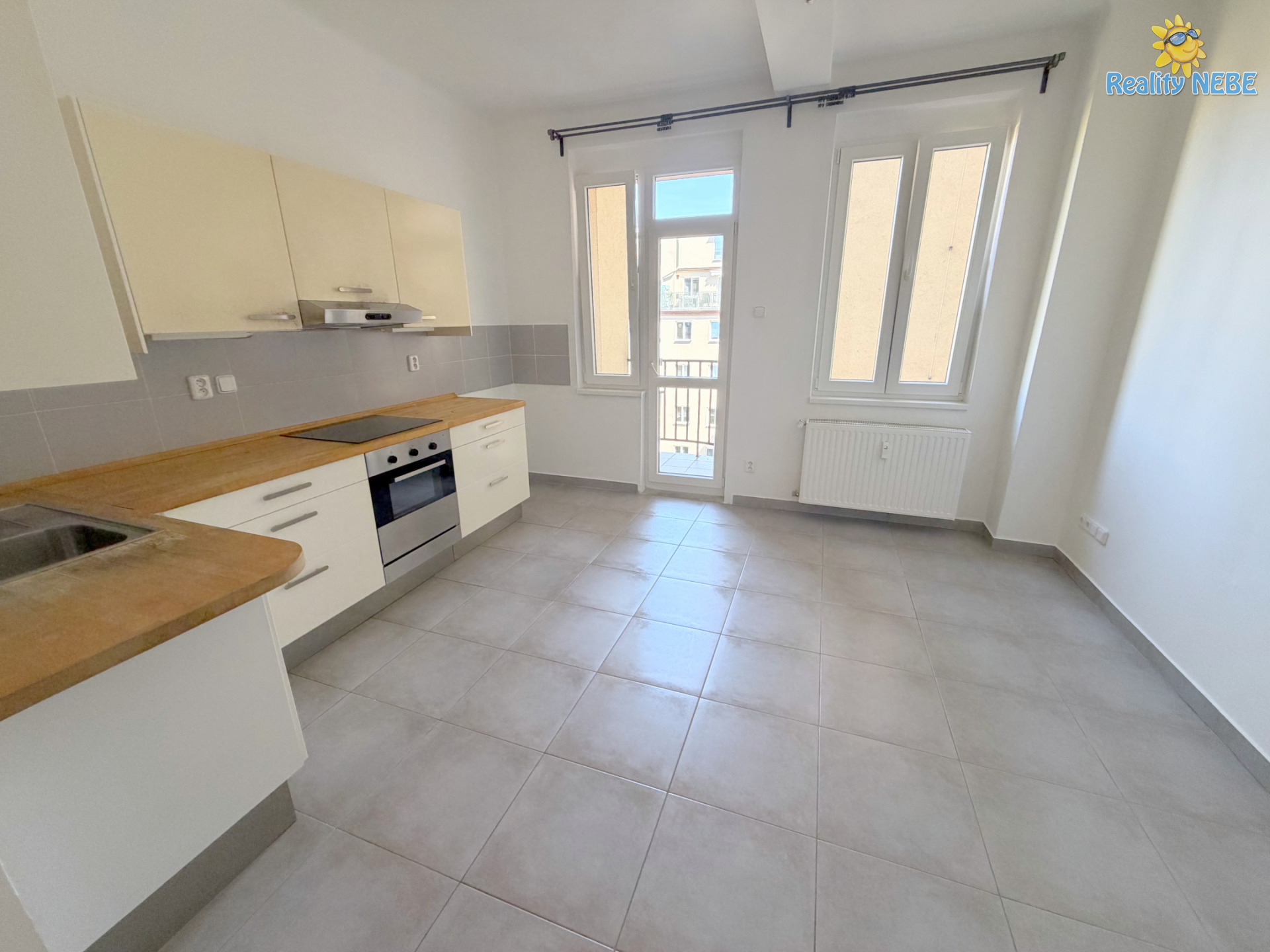 Pronájem bytu 2+1 87m2 Baranova Praha Vinohrady