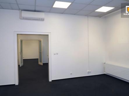 Pronájem - kanceláře, 135 m²