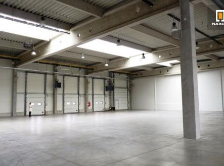 Pronájem - komerční objekt, výroba, 1 747 m²