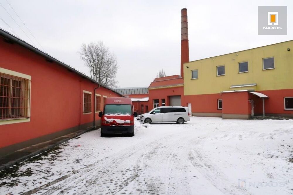 Průmyslový areál, celkem 4.100 m² užitných ploch, na pozemcích 10.443 m²,  ul. Dukelská, Bílovec