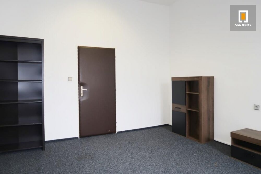 Kancelářské prostory 254 m2, 2. patro, ul. Na Hradbách, Ostrava - centrum