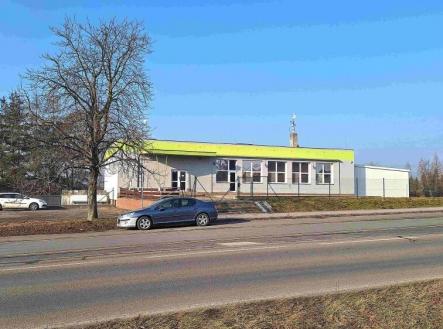 Prodej - komerční objekt, obchodní centrum, 714 m²