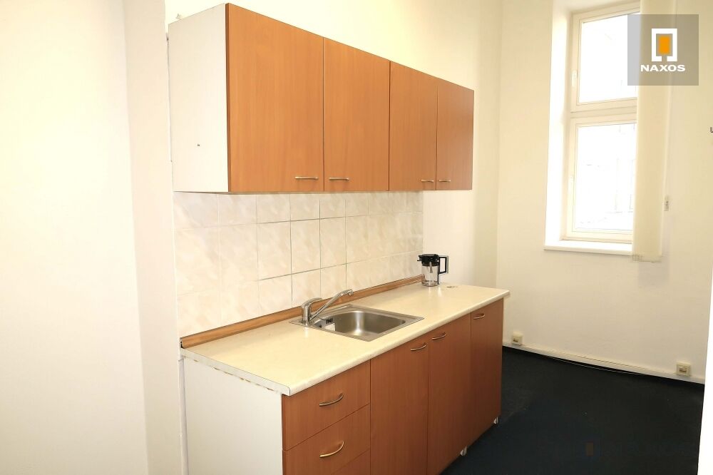 Pronájem kanceláře 25 m2, Prokešovo náměstí, Ostrava