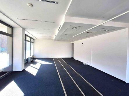 Pronájem - obchodní prostor