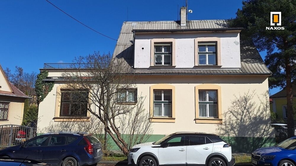 Rodinný dům, dva byty, užitná  plocha 283 m2, pozemek 333 m2, ul. Klínová, Ostrava - Hulváky