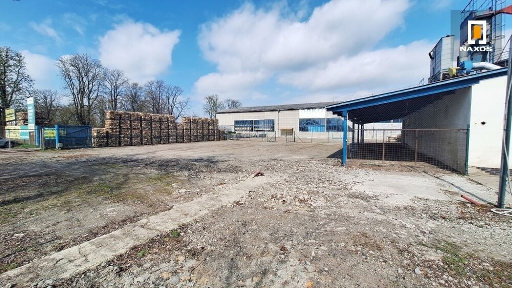 Obchodní venkovní plocha s prodejnou a skladem, Slovenská ul., Ostrava - Přívoz