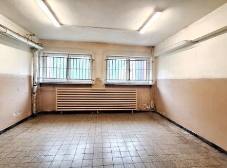 Pronájem - skladovací prostor, 1 062 m²