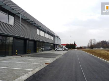 Pronájem - skladovací prostor, 363 m²