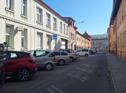 Pronájem - obchodní prostor
