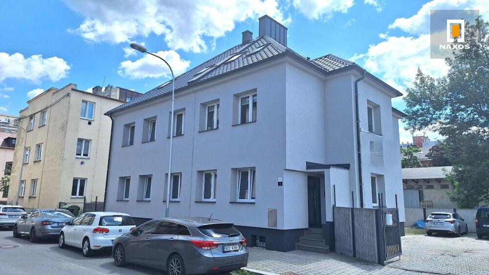 Kancelářské prostory po rekonstrukci, 90, 7 m2, s parkováním, ul. Tolstého, Ostrava
