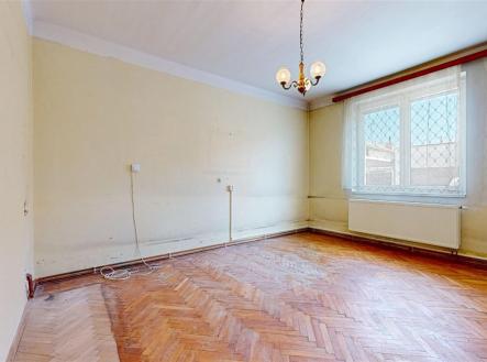 1. NP pokoj  | Prodej - dům/vila, 257 m²