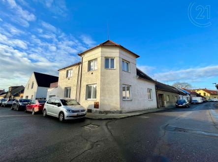 Pohled na dům | Prodej - dům/vila, 257 m²