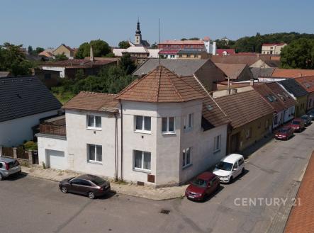 Pohled na dům | Prodej - dům/vila, 257 m²
